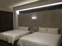 Renyi Lake Hotel-