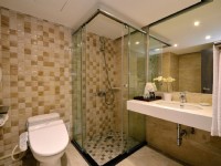 華園飯店-豪華尊龍家庭房 浴室