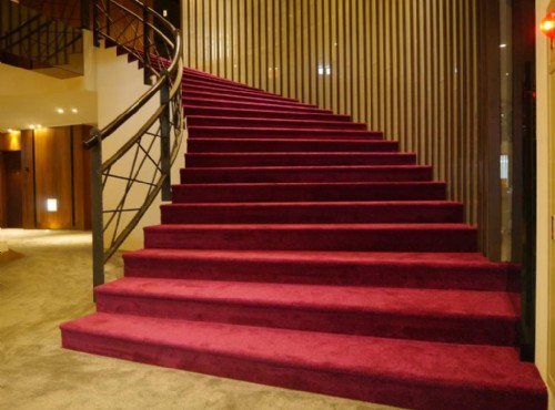 大廳樓梯