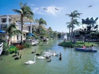 Swan Lake Villa Resort-
